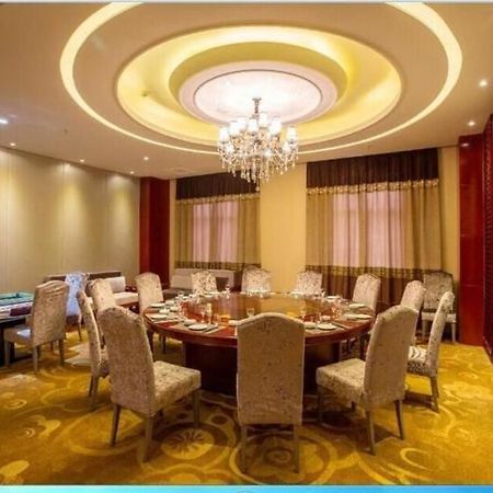 איצ'אן Jindongshan Taohualing Hotel מראה חיצוני תמונה