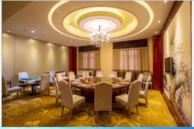 איצ'אן Jindongshan Taohualing Hotel מראה חיצוני תמונה